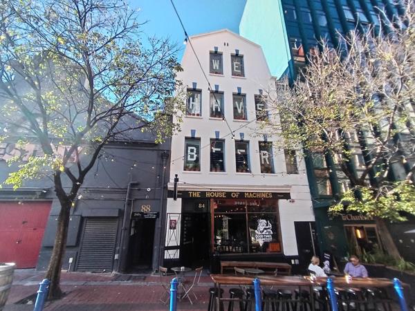 480 m² Retail Space