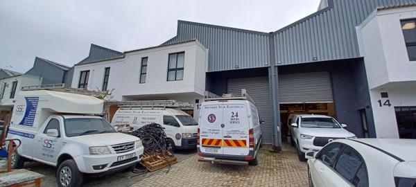 302 m² Industrial space