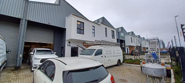 302 m² Industrial space