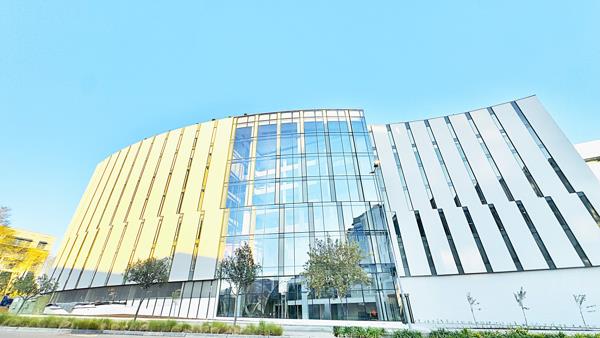 1 800 m² Office Space