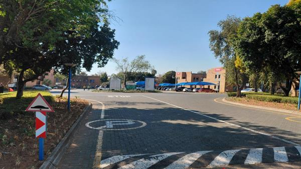 818 m² Industrial space