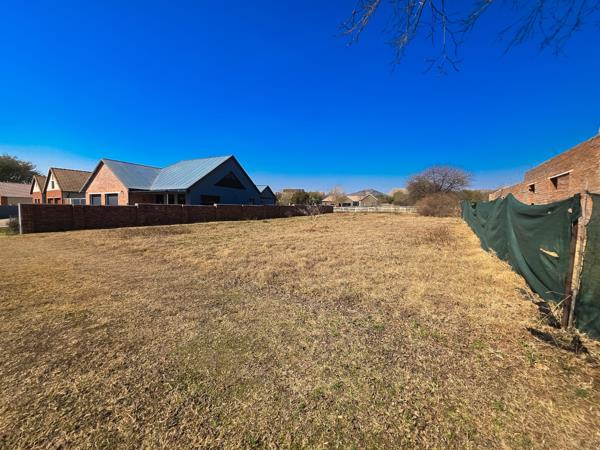 800 m² Land