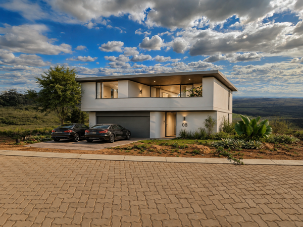 853 m² Land