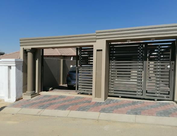 2 Bedroom House