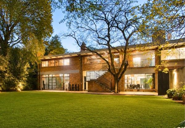 5 Bedroom House