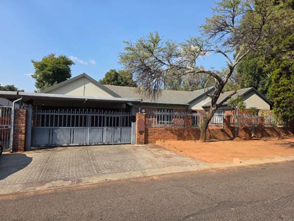 6 Bedroom House
