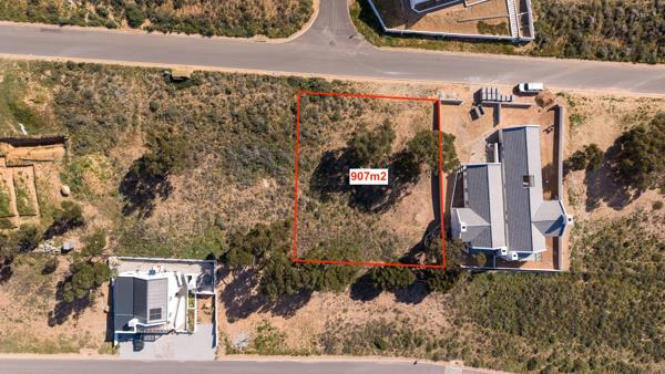 907 m² Land