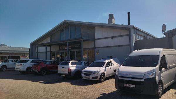 664 m² Retail Space