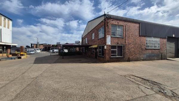 338 m² Industrial space