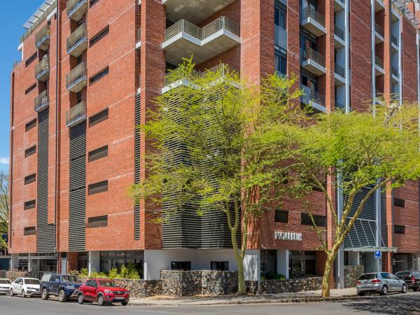 121 m² Commercial space