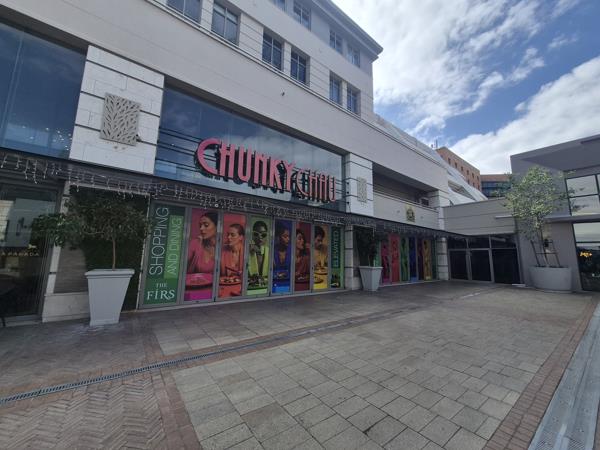 464 m² Retail Space