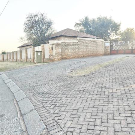 2 Bedroom Townhouse