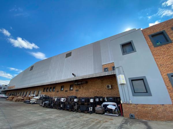 12 400 m² Industrial space