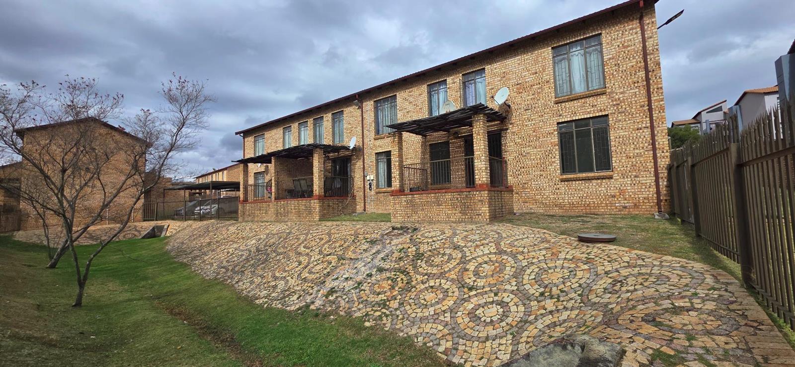 2 Bedroom Apartment in Honeydew
