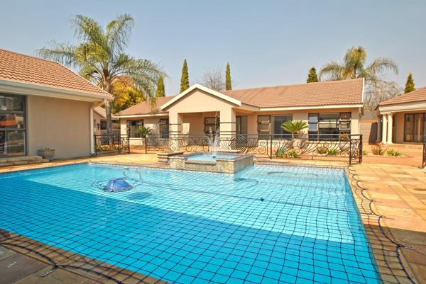 7 Bedroom House