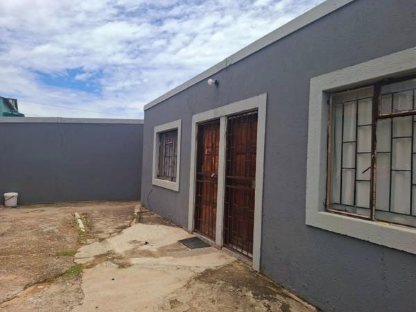 6 Bedroom House