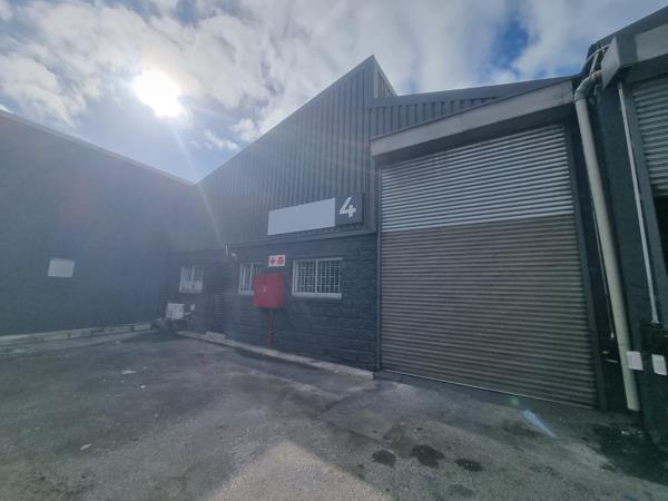 284 m² Industrial space