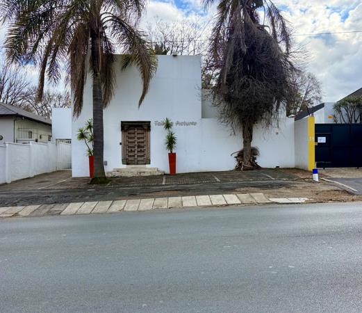 250 m² Commercial space