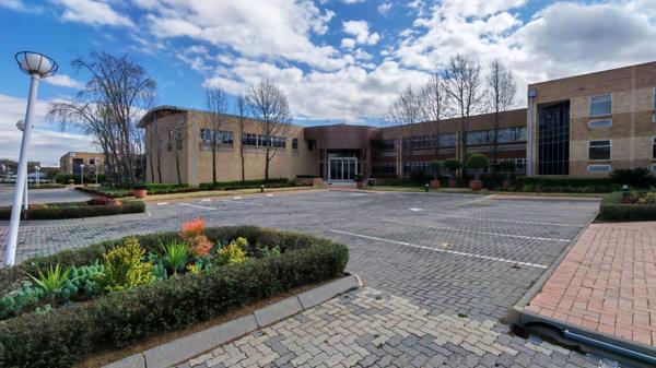 1 274 m² Commercial space