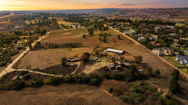 2.8 ha Land