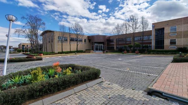 1 310 m² Commercial space