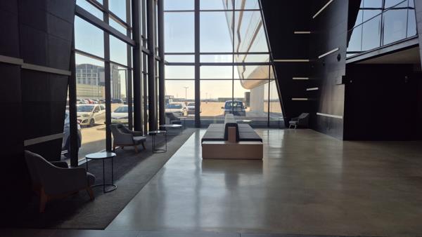 360 m² Commercial space