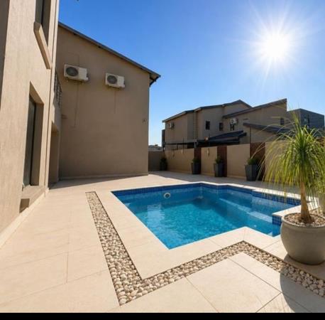 5 Bedroom House