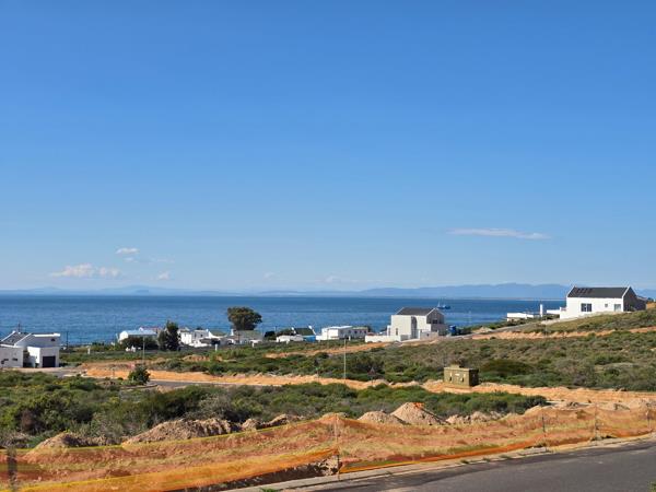 487 m² Land