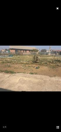 6 000 m² Land