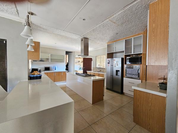 5 Bedroom House
