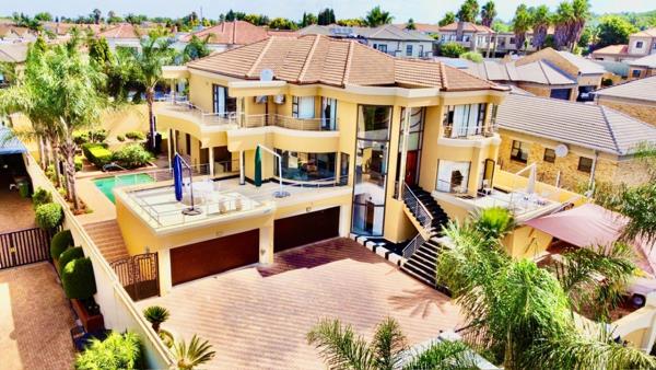 6 Bedroom House