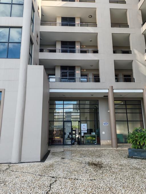 102 m² Retail Space
