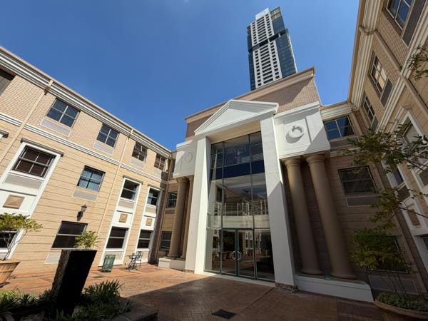 974 m² Commercial space