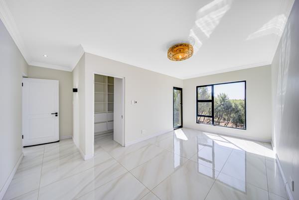 8 Bedroom House
