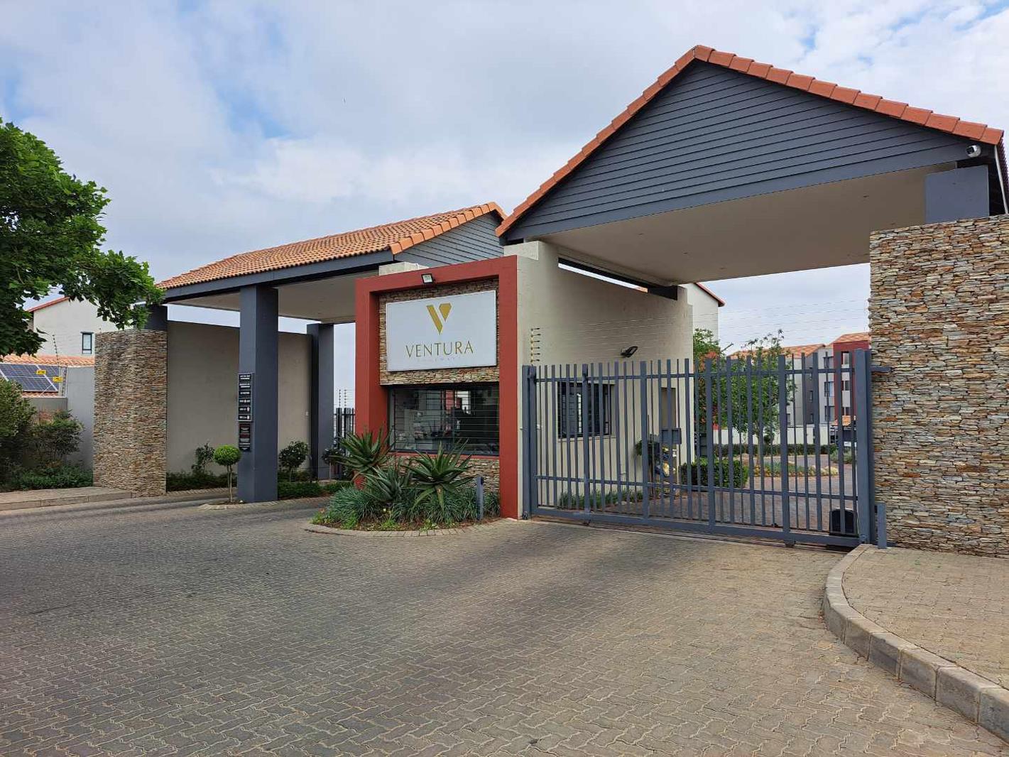 3 Bedroom Apartment in Broadacres