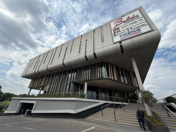 607 m² Commercial space
