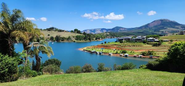 742 m² Land