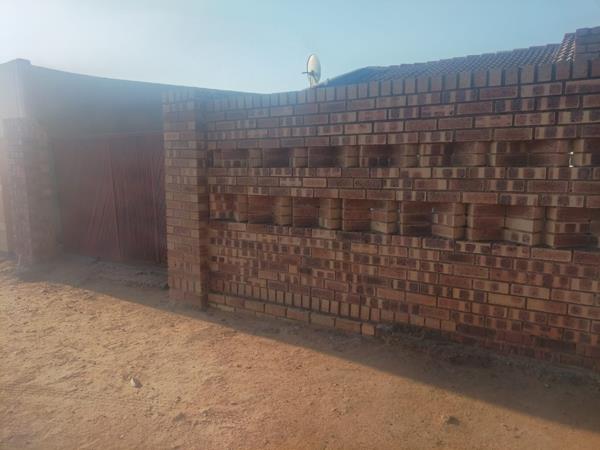6 Bedroom House