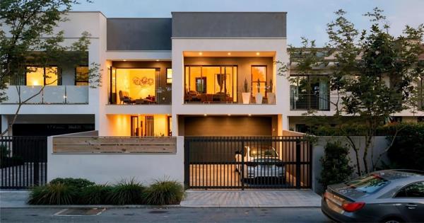 250 m² Land