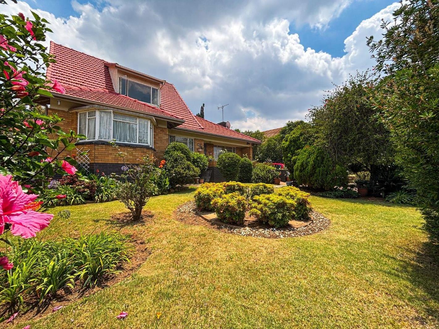 4 Bedroom House in Linmeyer