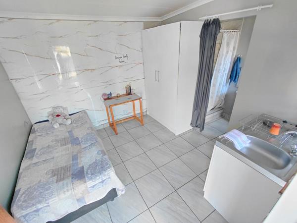 Studio Apartment