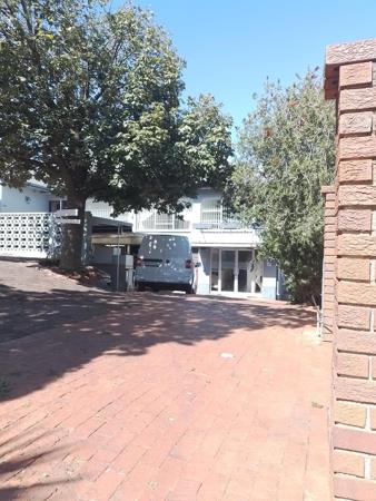 140 m² Commercial space