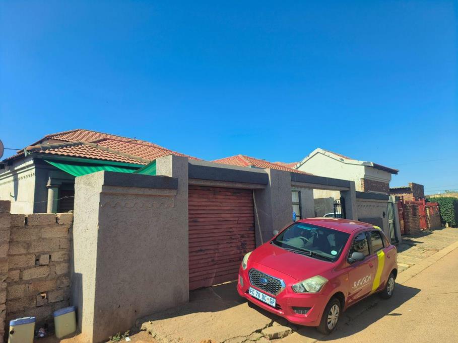 6 Bedroom House