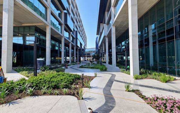 1 200 m² Office Space