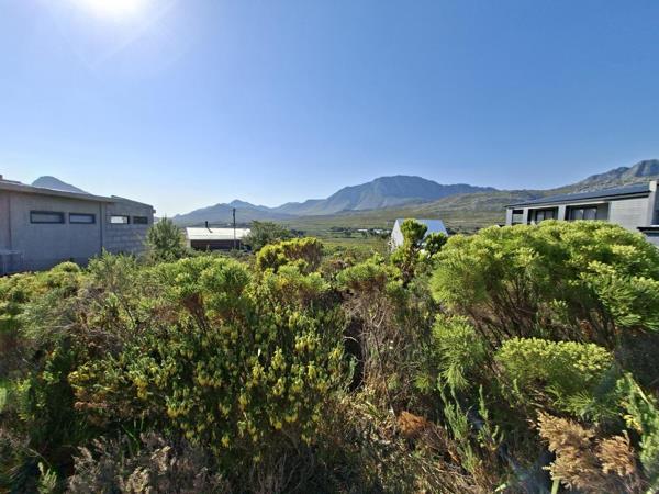 600 m² Land