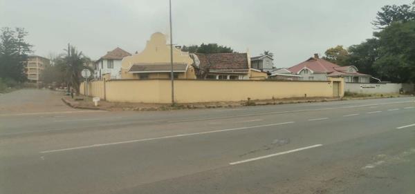 8 Bedroom House