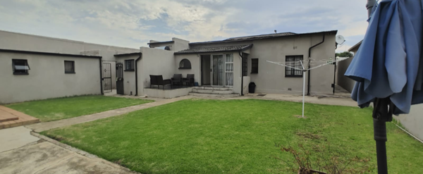 6 Bedroom House