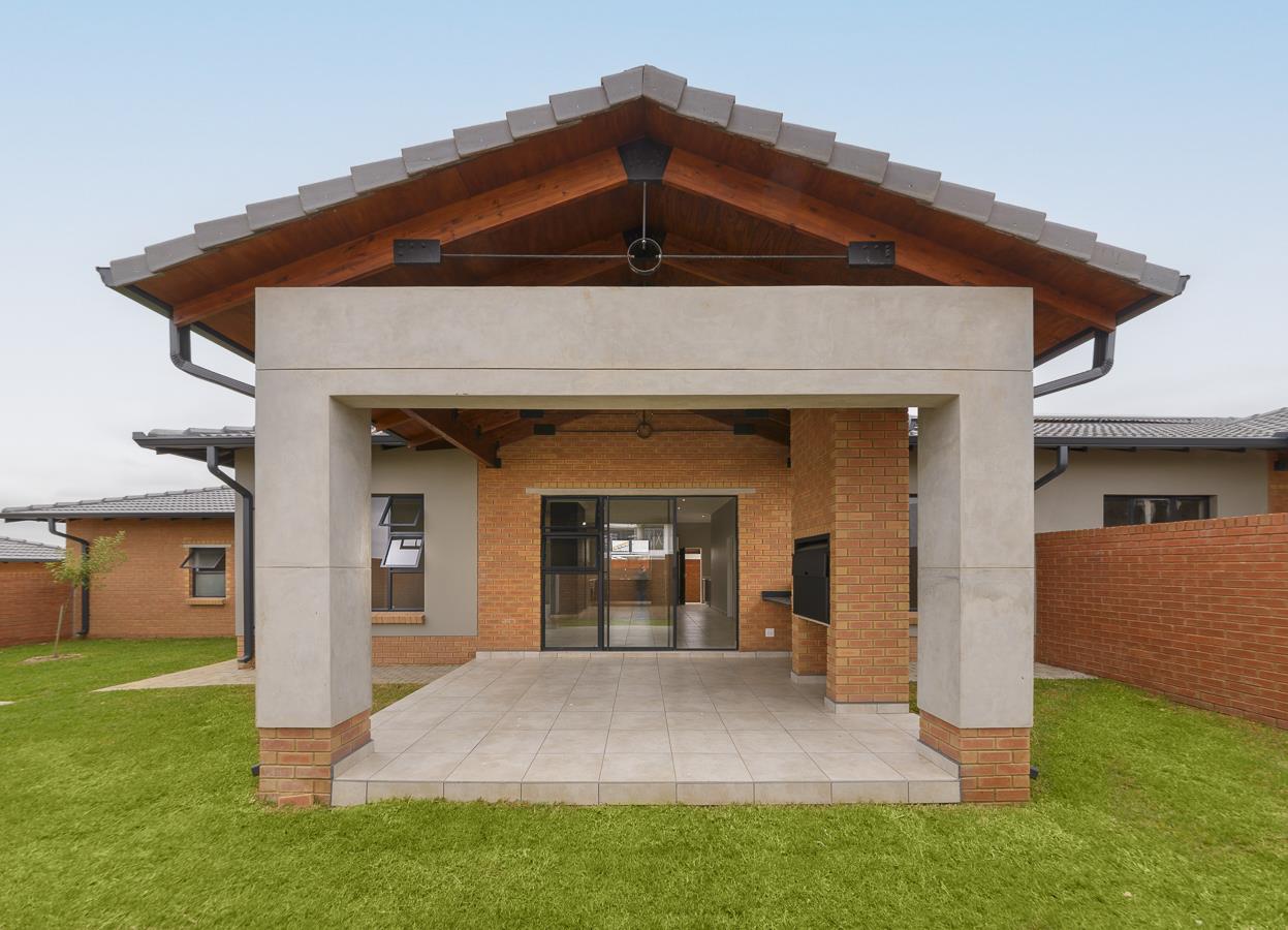 3 Bedroom Simplex in Six Fountains Estate