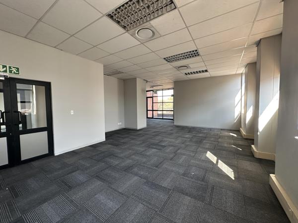 93.5 m² Commercial space