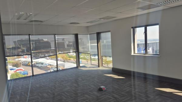1 348 m² Commercial space